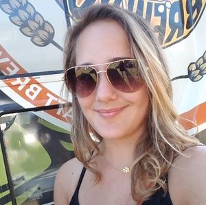 Meet your Posher, Corinne